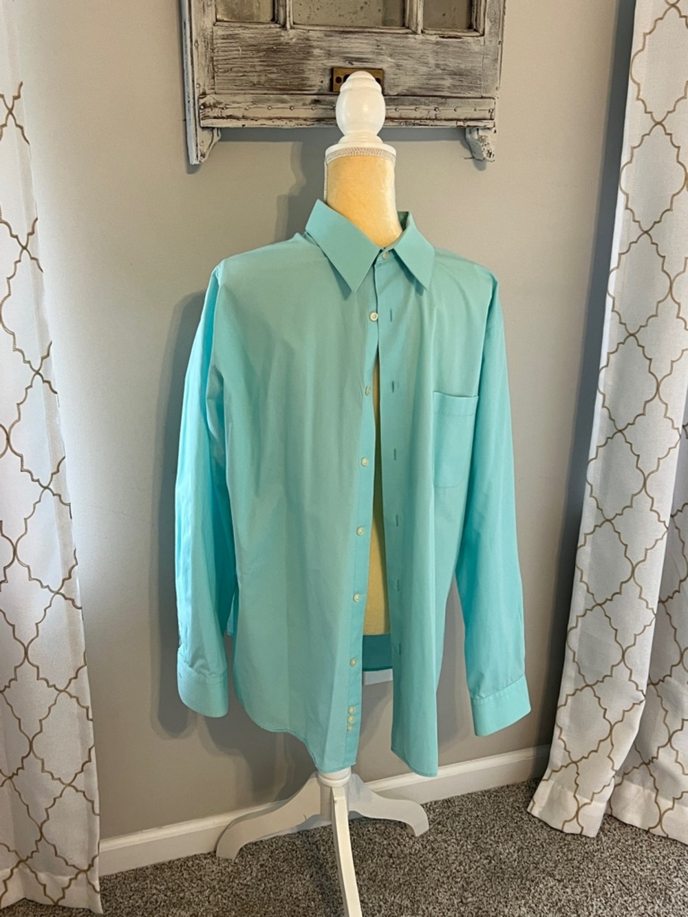 Men's Classic Croft & Barrow Button-Down Shirt in Aqua